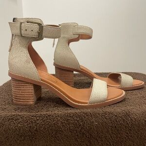 Zodiac Ivory Ilsa Heeled Sandals size 7
